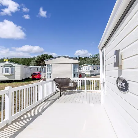Beautiful, Pet Friendly Caravan By The Beach In Suffolk Ref 40126Nd Lowestoft Esterno foto