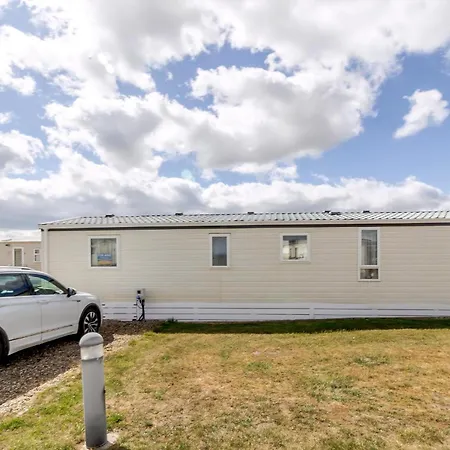 Beautiful, Pet Friendly Caravan By The Beach In Suffolk Ref 40126Nd Lowestoft Esterno foto